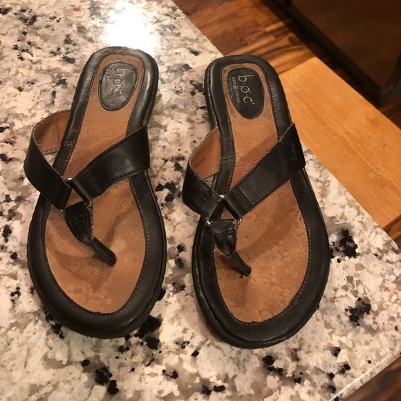 boc thong sandals